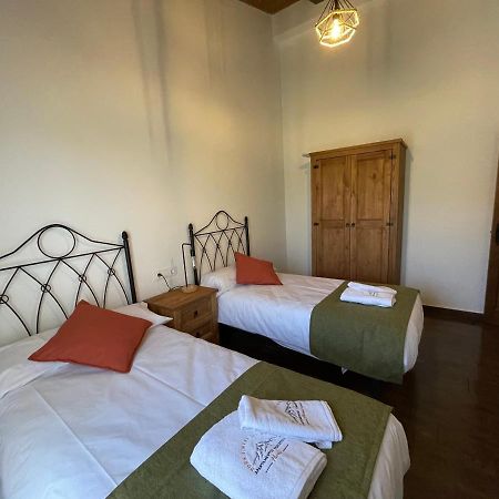 Apartamentos Dona Jimena Del Ambroz 4 Estrellas Complejo Unico En El Centro Del Pueblo - Piscina Ya Abierta Хервас Экстерьер фото