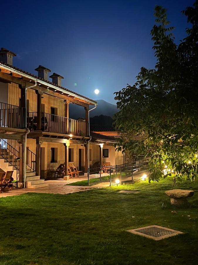 Apartamentos Dona Jimena Del Ambroz 4 Estrellas Complejo Unico En El Centro Del Pueblo - Piscina Ya Abierta Хервас Экстерьер фото