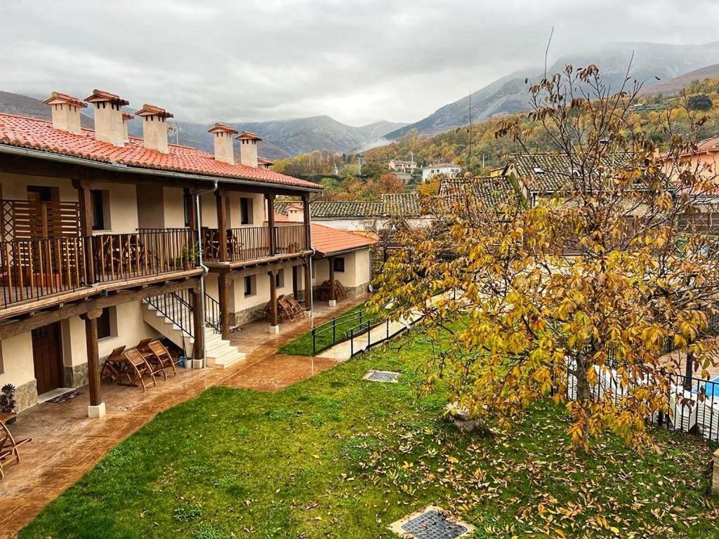 Apartamentos Dona Jimena Del Ambroz 4 Estrellas Complejo Unico En El Centro Del Pueblo - Piscina Ya Abierta Хервас Экстерьер фото